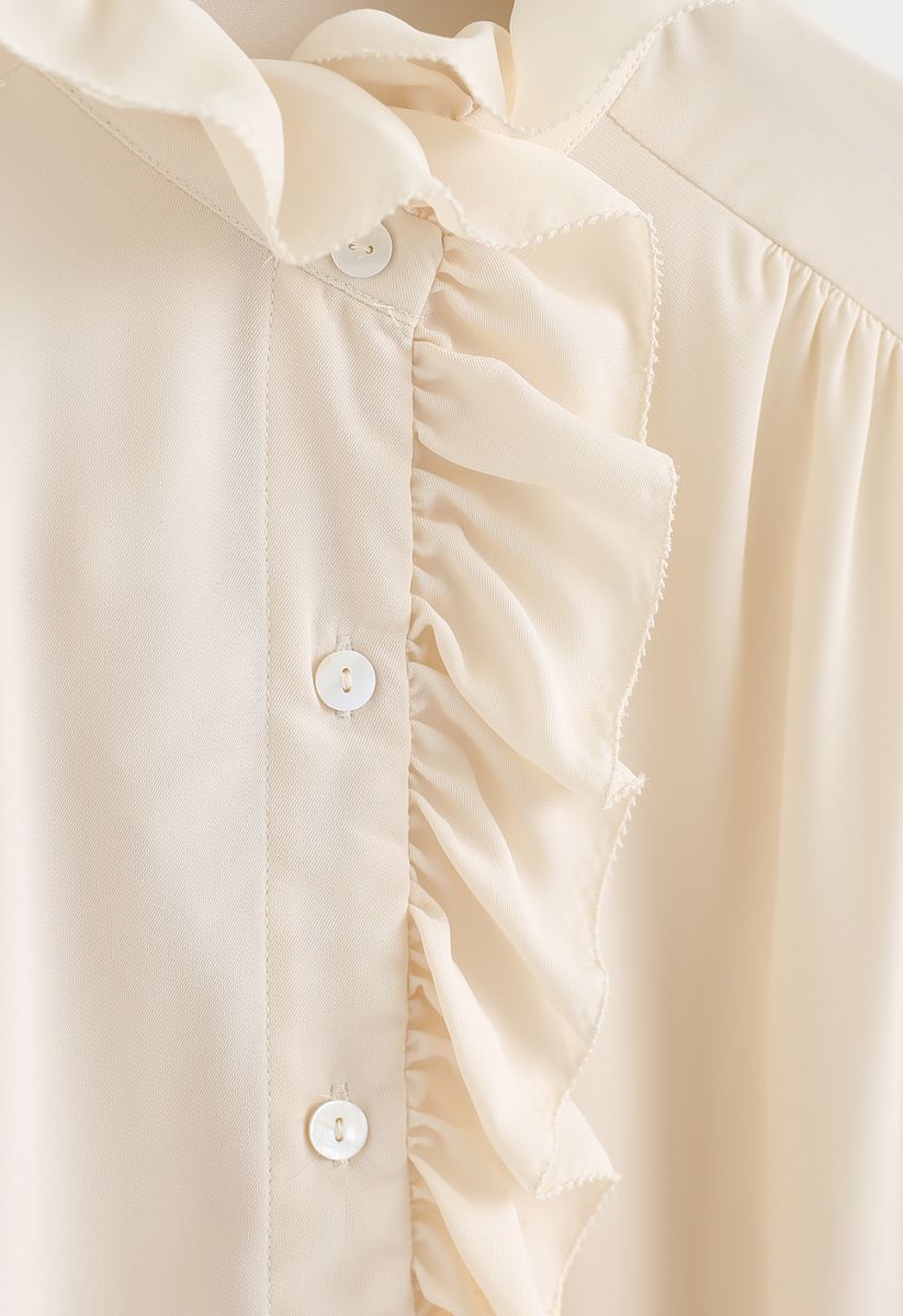 Chemise Hi-Lo boutonnée à volants en crème