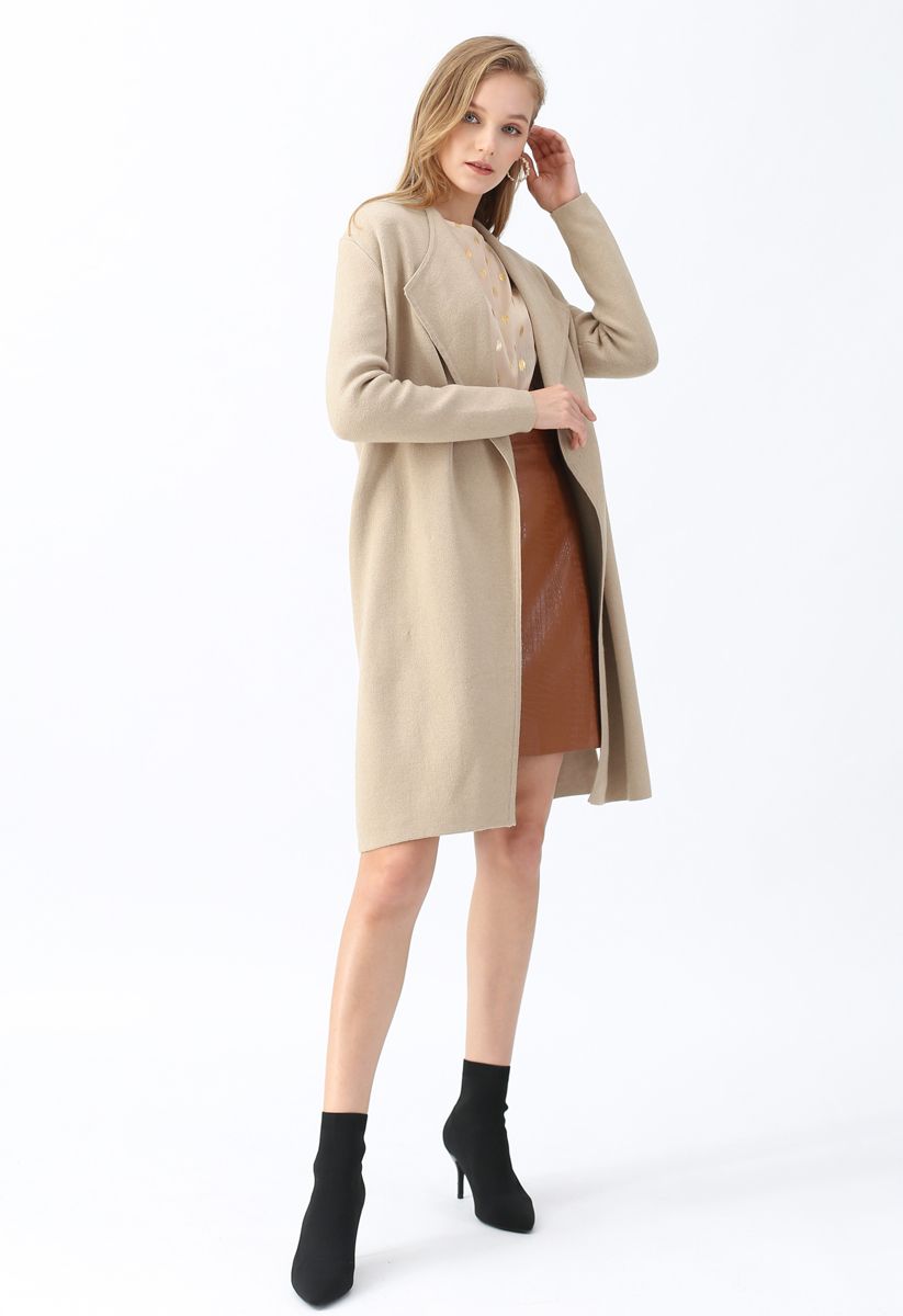 Manteau en tricot chic ouvert sur le devant en beige clair