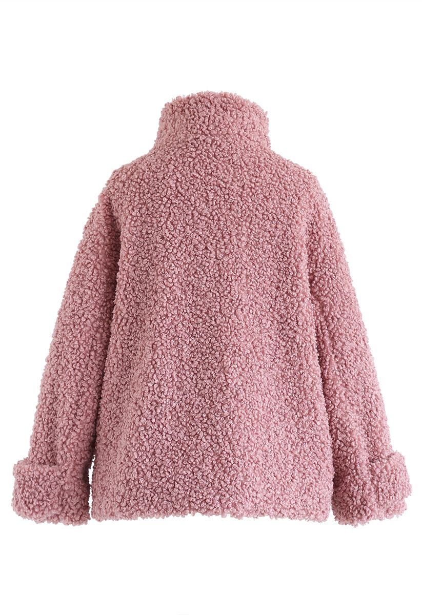 Manteau en peluche avec poche boutonnée en mauve