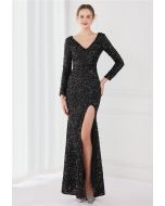 Robe à sequins fendus sur les côtés et encolure en V en noir