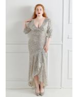 Robe à sequins à volants et manches coudées en argent