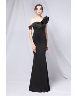 Robe en Satin Sirène à Une Epaule à Volants en Noir